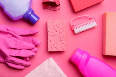 Renk arkaplanına temizleme malzemeleri