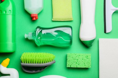 Renk arkaplanına temizleme malzemeleri
