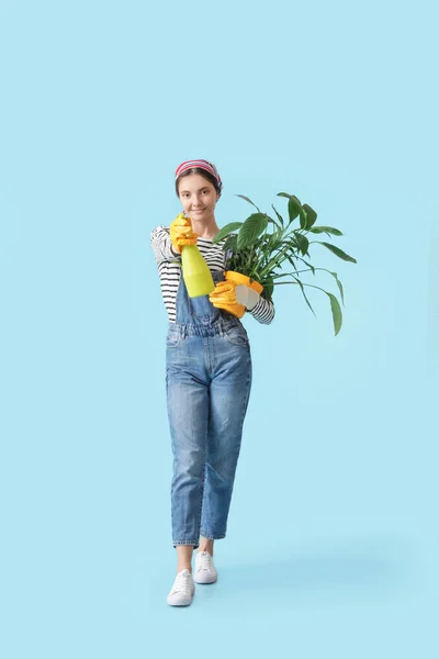 Giovane Giardiniere Femminile Sfondo Colore — Foto Stock