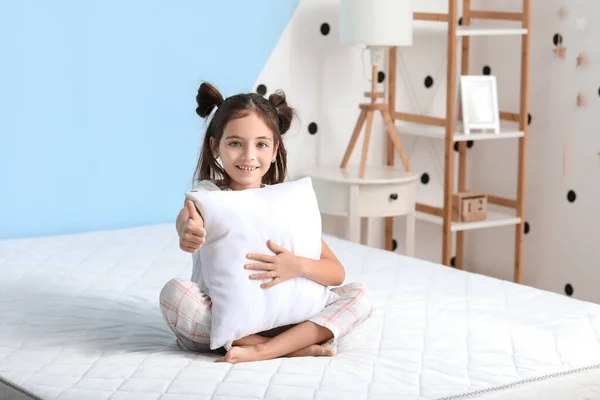 Morning Little Girl Showing Thumb While Sitting Bed Comfortable Mattress — Stock Photo, Image