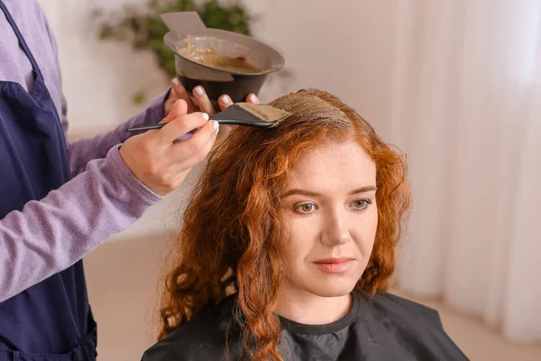 Dyeing Hair Young Woman Henna Beauty Salon — Stock Photo, Image