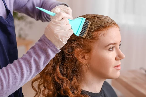 Dyeing Hair Young Woman Henna Beauty Salon — Stock Photo, Image