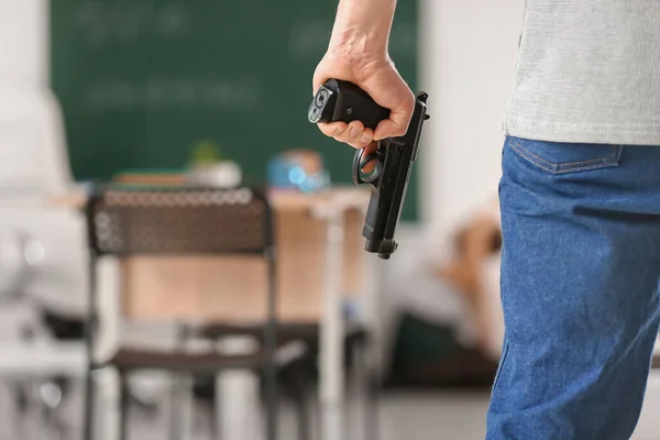Manlig Terrorist Med Pistol Klassrummet Problem Med Fotografering Skolan — Stockfoto