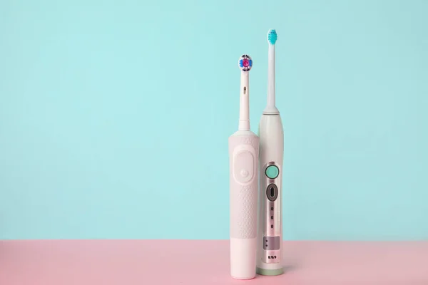 Electric Tooth Brushes Color Background — Stock Photo, Image