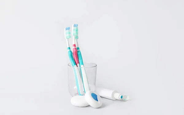 Holder Tooth Brushes Paste Floss White Background — Stock Photo, Image