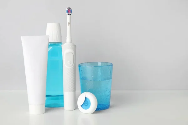 Set Für Mundhygiene Auf Weißem Hintergrund — Stockfoto