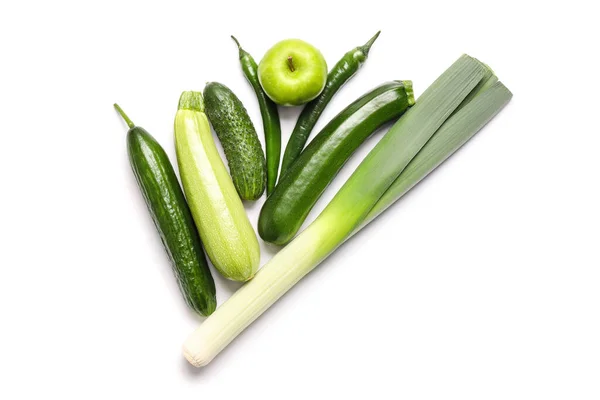 Légumes Verts Frais Sur Fond Blanc — Photo
