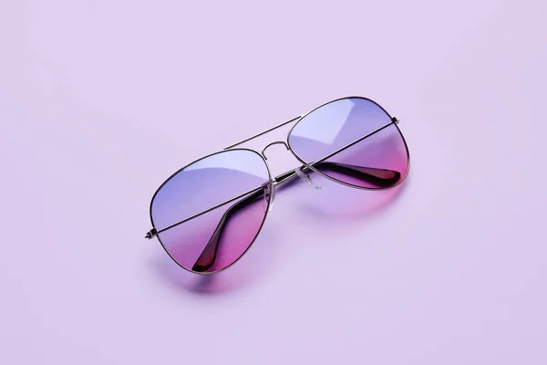 Óculos Sol Elegantes Fundo Cor — Fotografia de Stock