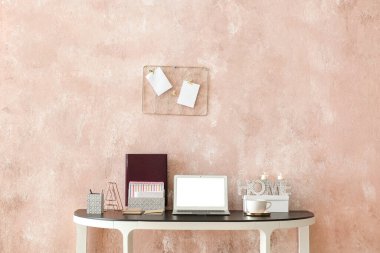 Modern işyeriyle iç mimari