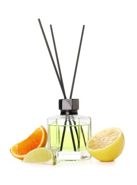 Beyaz arkaplanda Citrus sazlık ayırıcı