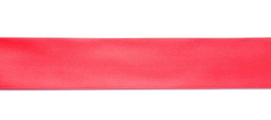 Beyaz arkaplanda kırmızı kurdele