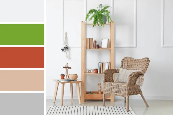 棚ユニットとウィッカーアームチェア付きのモダンな部屋のインテリア 異なる色パターン — ストック写真