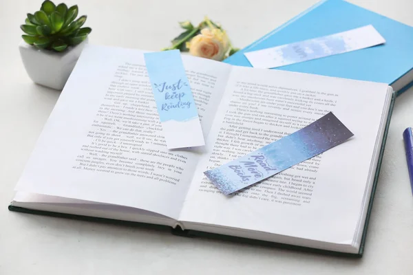 Books Bookmarks Light Background — Stock Photo, Image