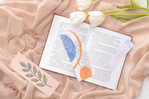 Book Bookmarks Flowers Color Background — Stock Photo, Image