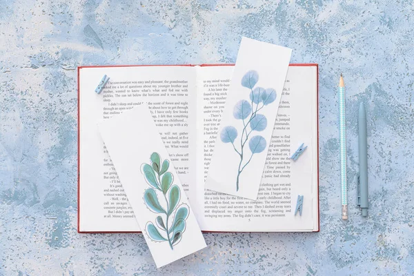 Book Bookmarks Color Background — Stock Photo, Image
