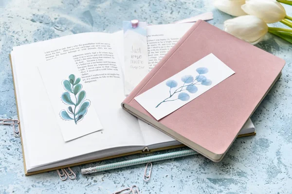Book Bookmarks Notebook Flowers Color Background — Stock Photo, Image