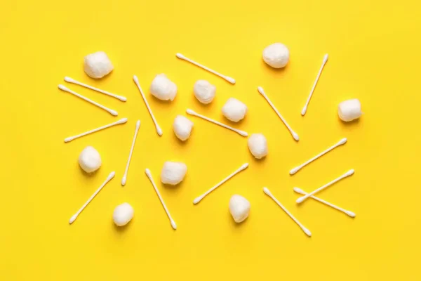 Cotton Swabs Balls Color Background — Stock Photo, Image