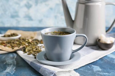 Renkli yeşil çay fincanı