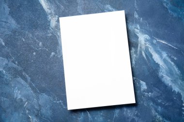 Renk arkaplanı üzerine boş sayfa