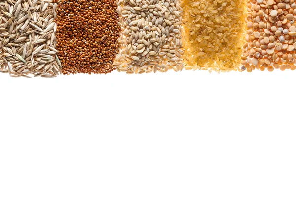 Haufen Verschiedener Getreidesorten Und Hülsenfrüchte Auf Weißem Hintergrund — Stockfoto