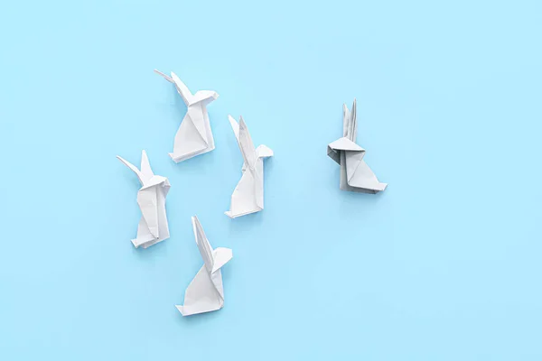 Origami Kaniner Färg Bakgrund Begreppet Unikt — Stockfoto