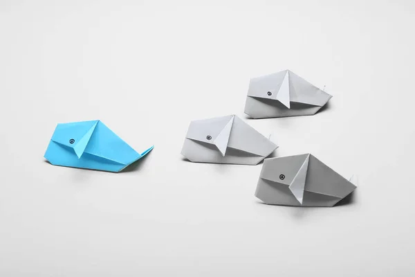 Origami Whales Light Background Concept Uniqueness — Stock Photo, Image