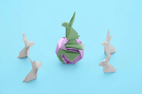Conejos Origami Sobre Fondo Color Concepto Singularidad —  Fotos de Stock