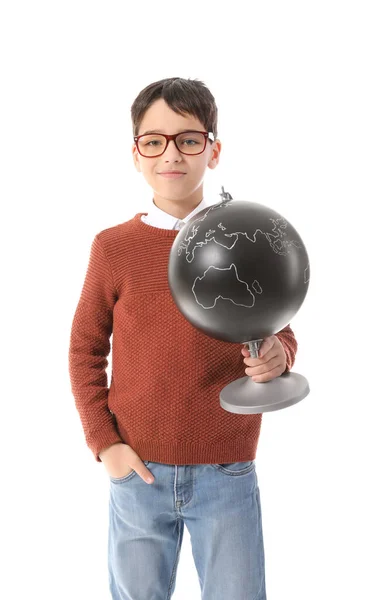 Beyaz Arka Planda Küresi Olan Sevimli Bir Çocuk — Stok fotoğraf