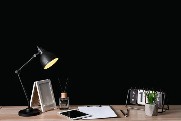 Comfortable Workplace Lamp Dark Background — Stock Photo, Image