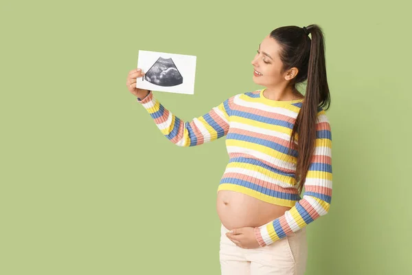 Mujer Embarazada Joven Con Imagen Ecografía Sobre Fondo Color —  Fotos de Stock