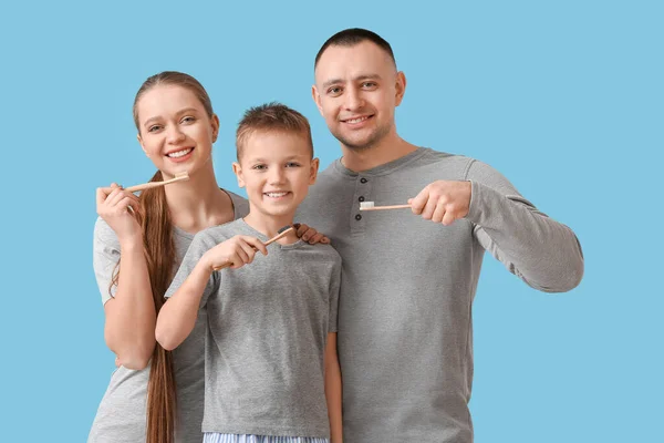 Familj Borsta Tänderna Färg Bakgrund — Stockfoto