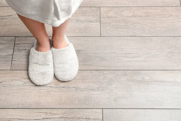 Woman Slippers Standing New Laminate Flooring Home — Stock Photo, Image