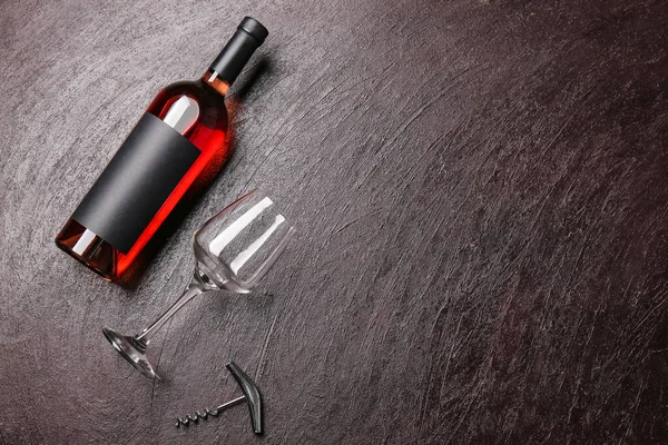 Bicchiere Bottiglia Vino Sfondo Scuro — Foto Stock