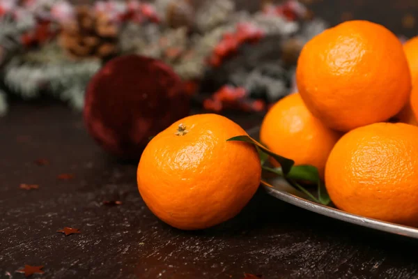 Tray Sweet Tangerines Dark Background Closeup — Stock Photo, Image