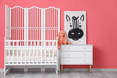 Modern çocuk odasının şık iç tasarımı