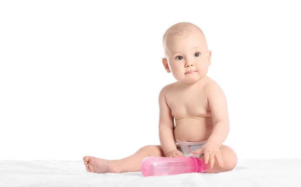 Lindo Bebé Con Biberón Agua Sobre Fondo Blanco —  Fotos de Stock