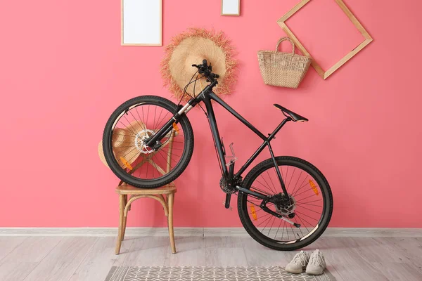 Modern Bisiklet Odanın Içinde — Stok fotoğraf