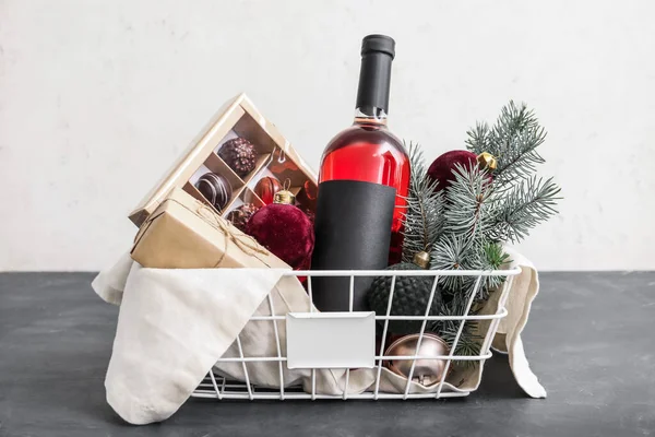 Gift Basket Products Christmas Decor Table — Stock Photo, Image