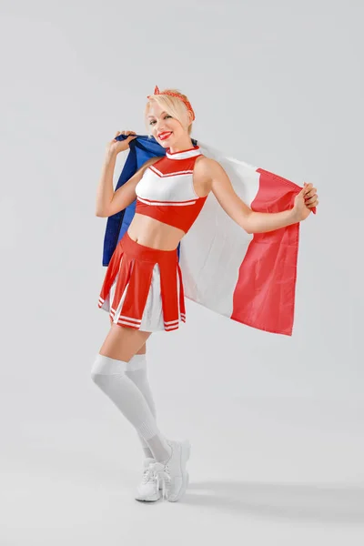 Mooie Cheerleader Met Vlag Van Frankrijk Lichte Achtergrond — Stockfoto