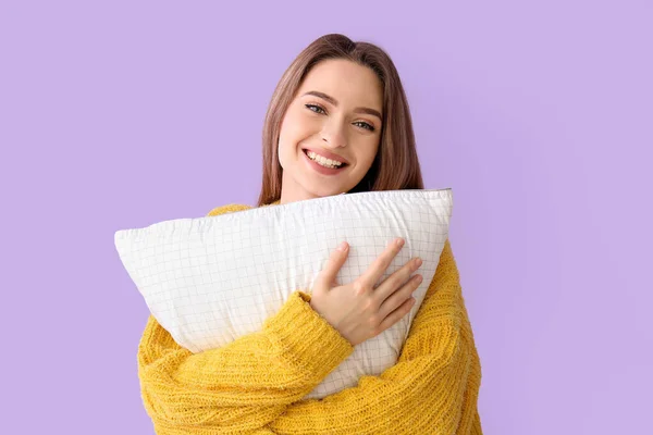 Beautiful Young Woman Soft Pillow Color Background — Stock Photo, Image