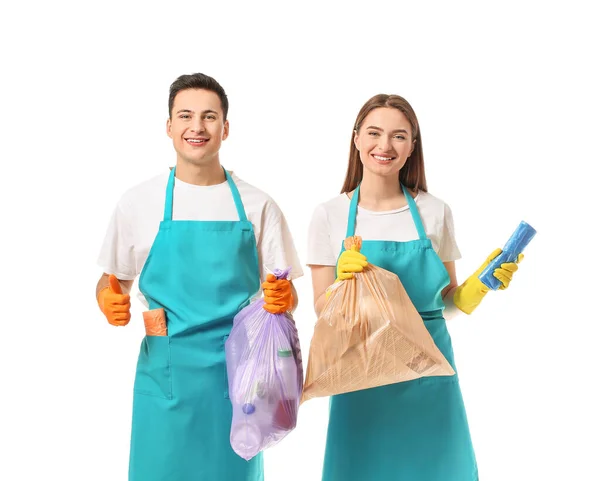 Conserjes Masculinos Con Basura Sobre Fondo Blanco — Foto de Stock