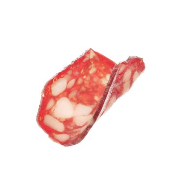 Beyaz arka planda lezzetli bir salam dilimi