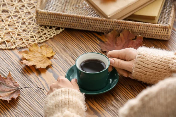 Woman Drinking Coffee Home — Stock Photo, Image