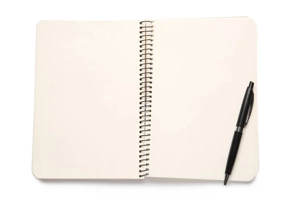 Пустой Ноутбук Ручка Белом Фоне — стоковое фото
