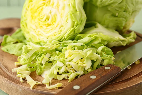 Cavolo Fresco Tagliato Fondo Legno — Foto Stock