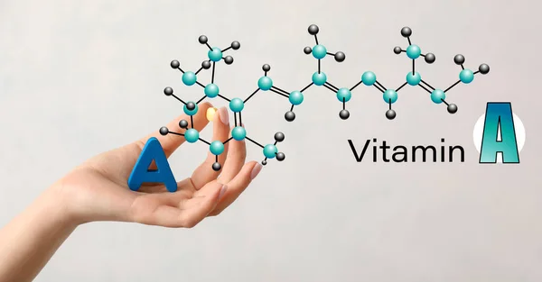 Female Hand Vitamin Pill Light Background — Stockfoto