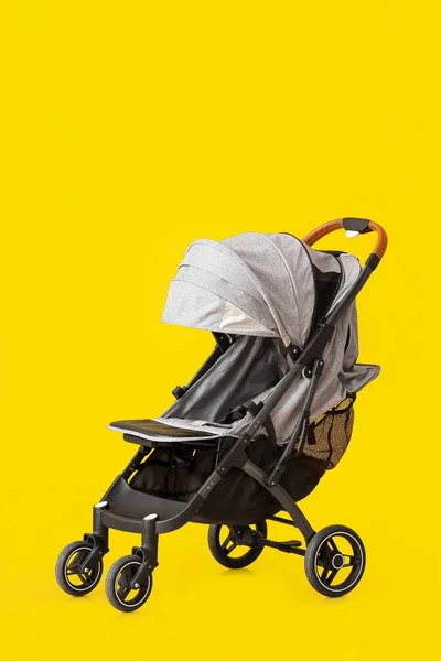 Carrinho Bebê Moderno Fundo Cor — Fotografia de Stock