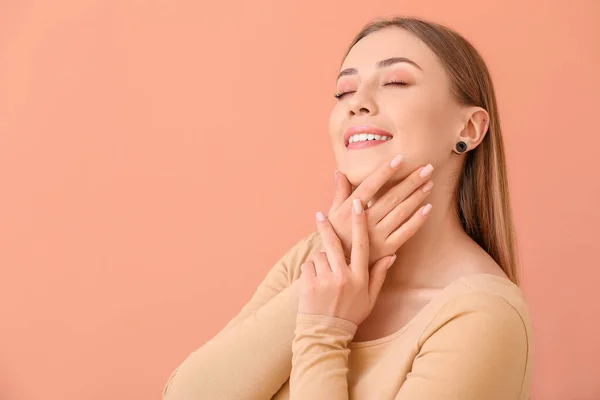 Young Woman Beautiful Manicure Color Background — Stock Photo, Image