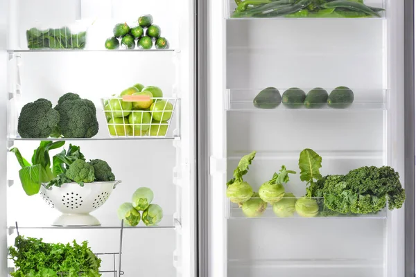 Sayuran Segar Kulkas Terbuka Closeup — Stok Foto