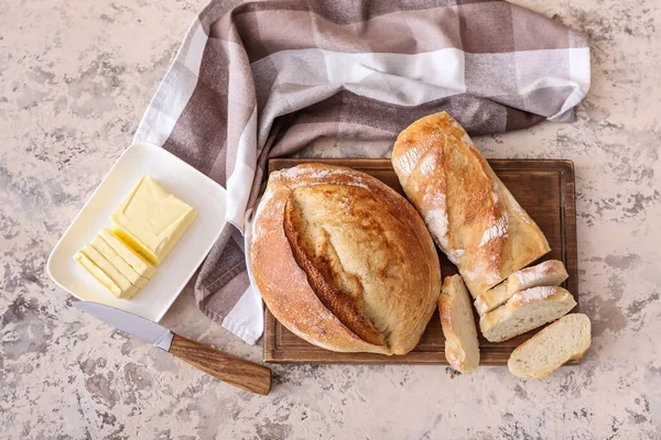 Board Fresh Cut Bread Grunge Background — Stock Photo, Image